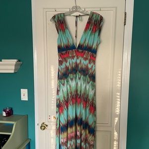 Veronica M deep v maxi dress, size large